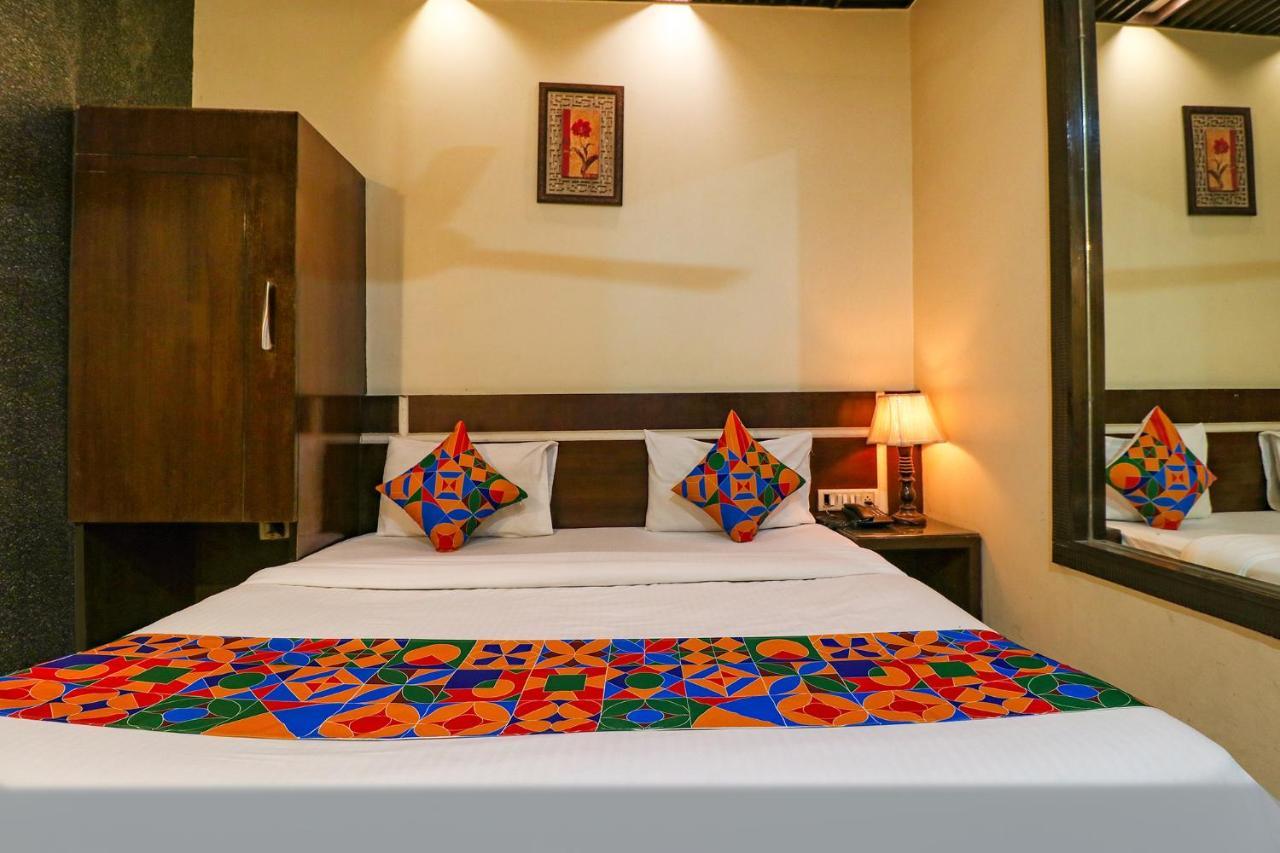 Staybook Hotel Aira New Delhi Railway Station Paharganj Esterno foto
