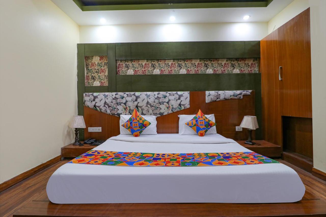 Staybook Hotel Aira New Delhi Railway Station Paharganj Esterno foto