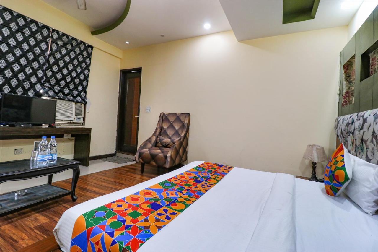 Staybook Hotel Aira New Delhi Railway Station Paharganj Esterno foto